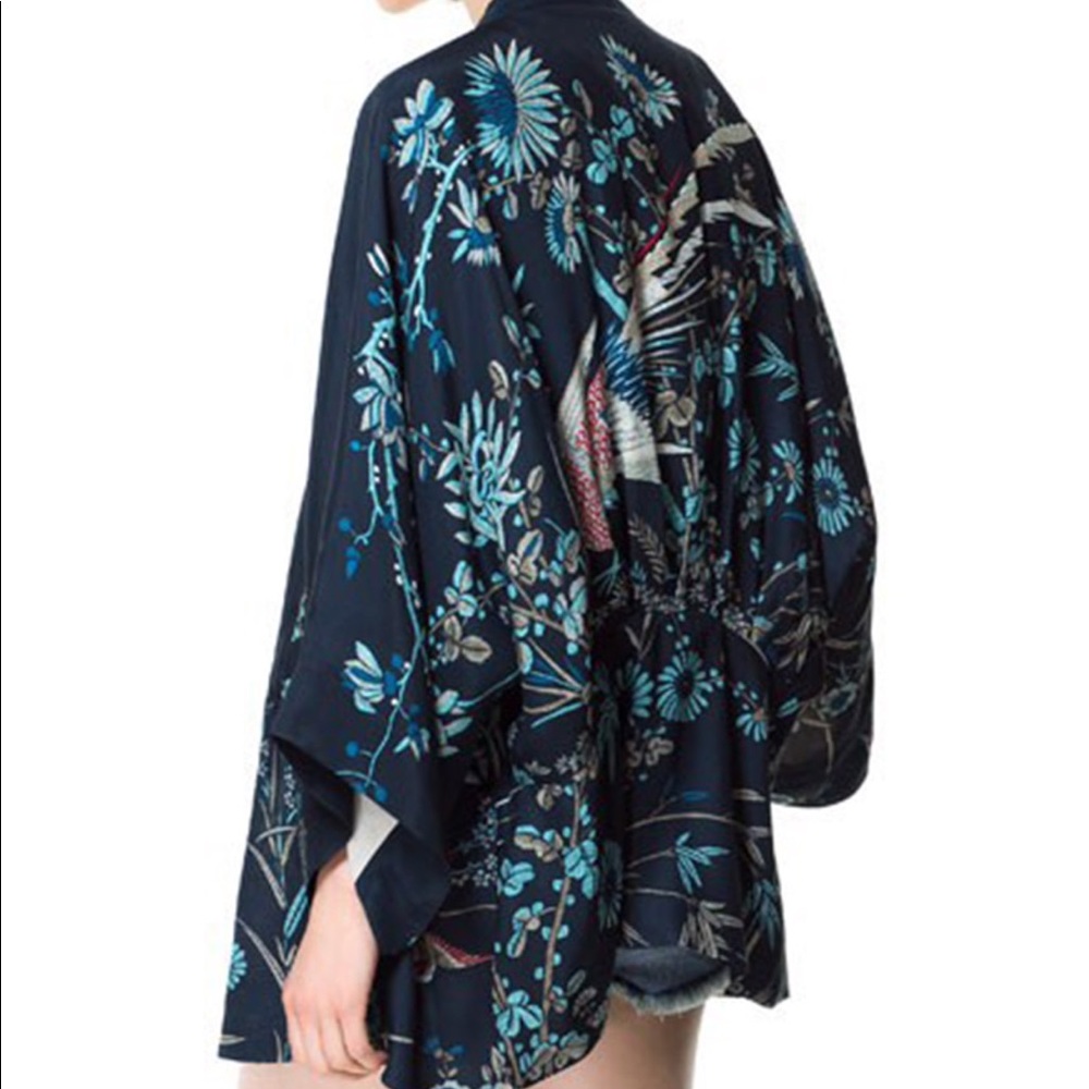 ✔️RE-STOCKED. Blue Kimono - Perfect for Summer! - Picture 3 of 7